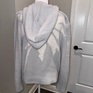 Tommy Bahama Light Gray Hooded Sweater